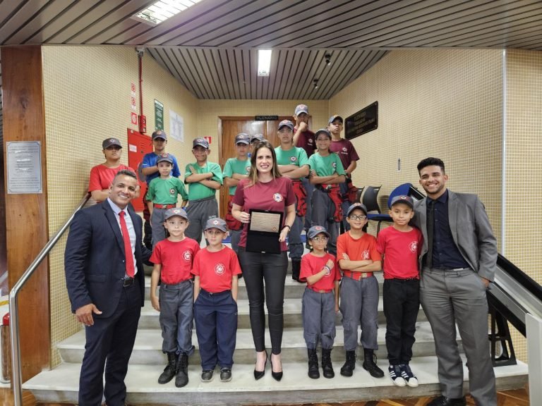 Dra. Ana Veterinária é a nova embaixadora do Projeto Bombeiro Mirim